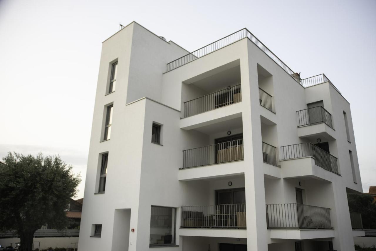 A-Seven Apartment Ровин Екстериор снимка