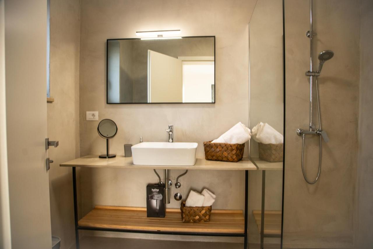 A-Seven Apartment Ровин Екстериор снимка