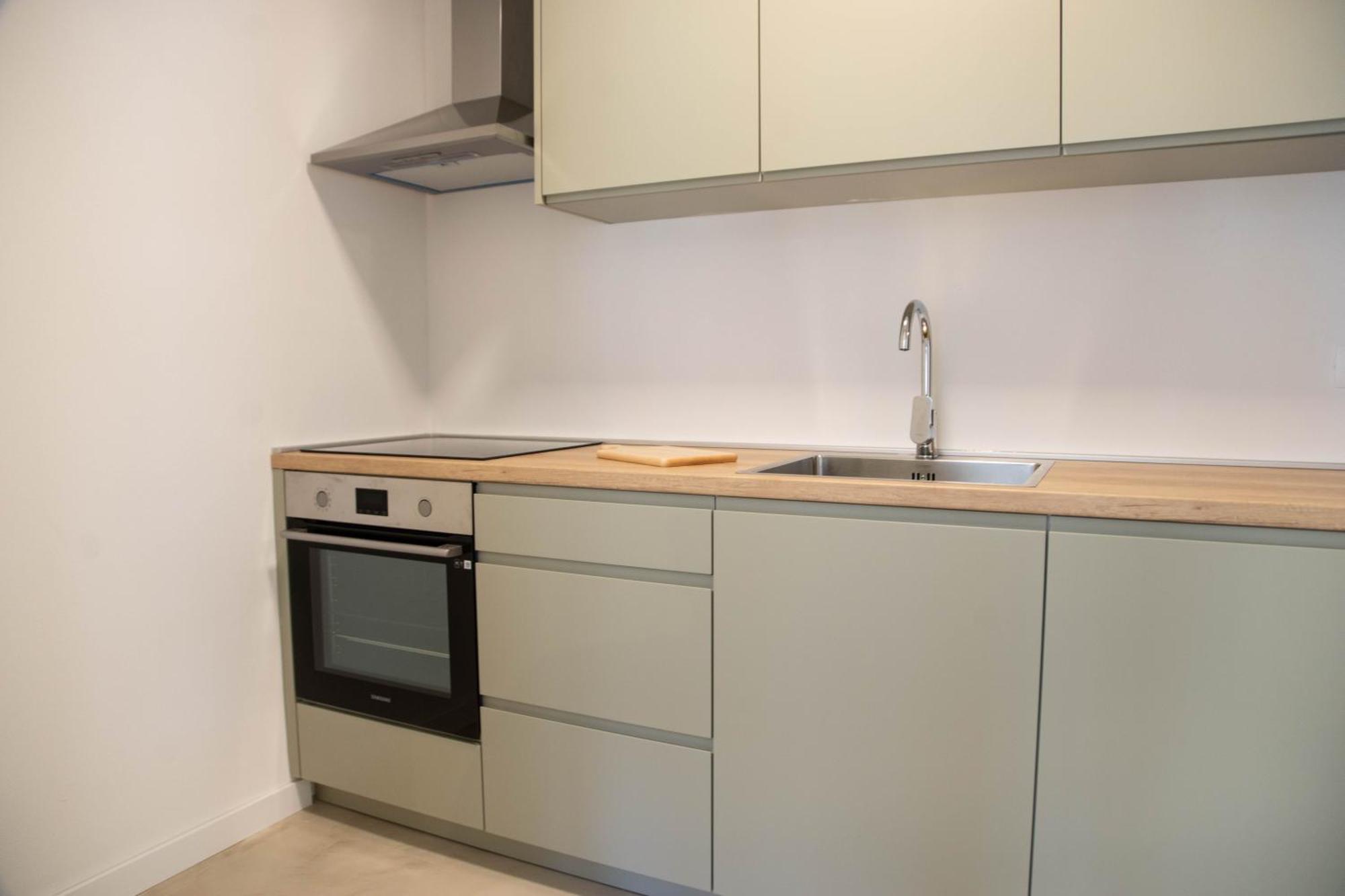 A-Seven Apartment Ровин Екстериор снимка
